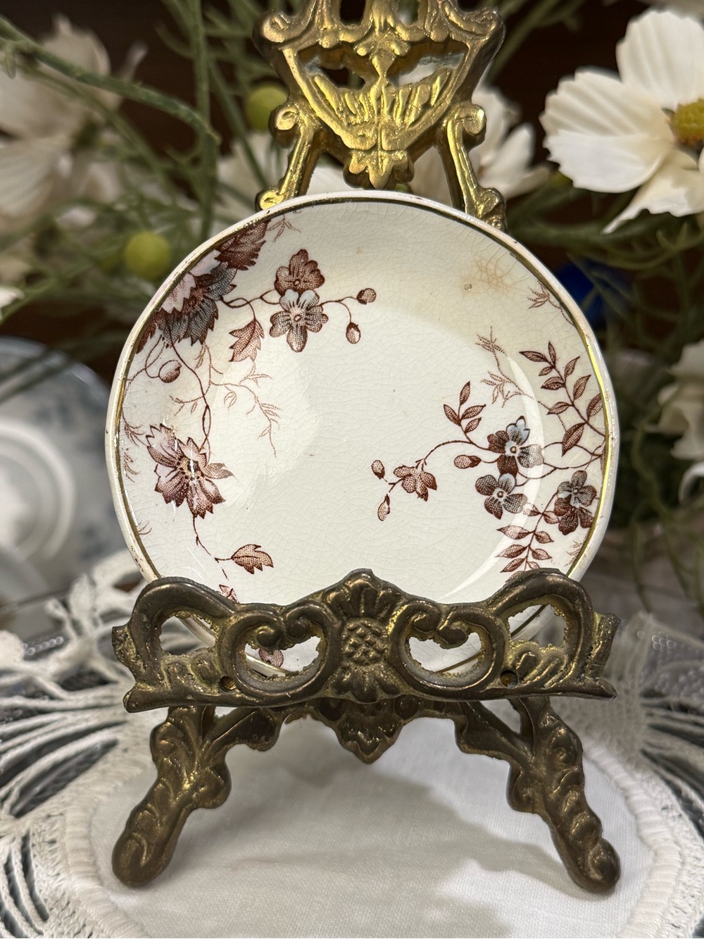 Royal Doulton Butter Pat w/Brown and Blue-Gray Transferware